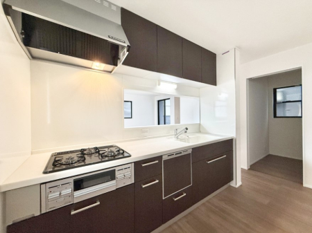 �L�b�`�� �����������������Ԃ����܂��A�Ί炠�ӂ��L�b�`��