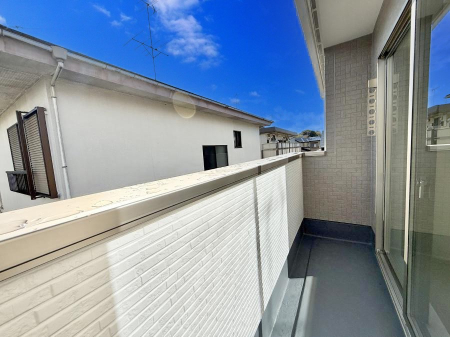 �o���R�j�[ ������ �G�߂̈ڂ낢����������J���I�ȋ�Ԃł�