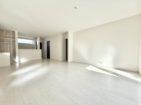 ���r���O ���������났�ƏΊ炪�W�܂�A�S���܂郊�r���O