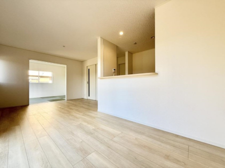 ���r���O ����