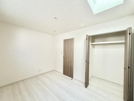 �q������ �������v���C�x�[�g��ԂƂ��ĐÂ��ŗ�������������񋟂��Ă���܂�