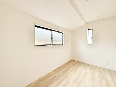 �Q�� ���������̔z�u��ʋC���̗ǂ��݌v�ŕ����̋�C�������炸�A��ɐV�N�ȋ�C������܂�