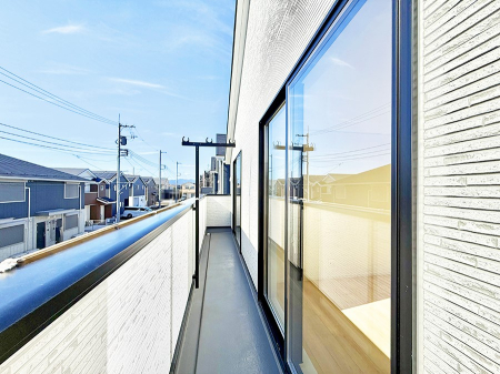 �o���R�j�[ ������ �G�߂̈ڂ낢����������J���I�ȋ�Ԃł�