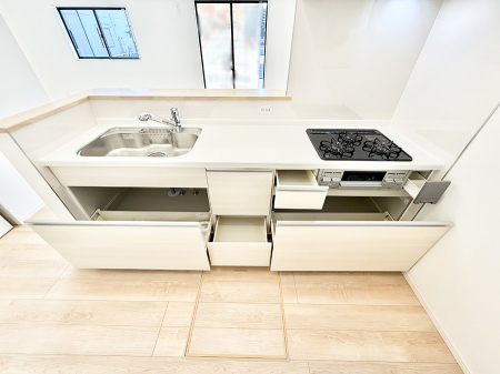 �L�b�`�� �������Ƒ����J��[�߂�A������̂���L�b�`��