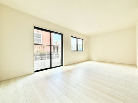 ���r���O �������傫�ȑ�����������薾�邢��Ԃł��������������܂�