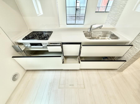 �L�b�`�� �������Ƒ����J��[�߂�A������̂���L�b�`��