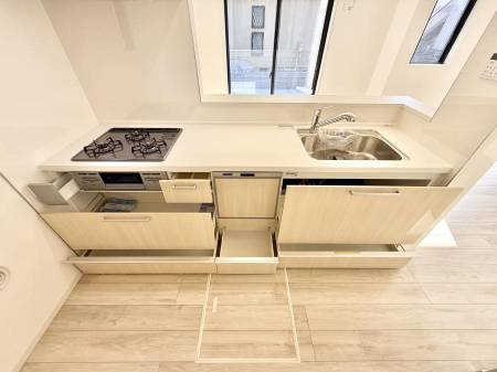 �L�b�`�� �������Ƒ����J��[�߂�A������̂���L�b�`��