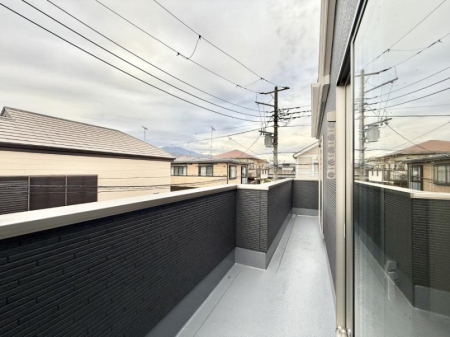 �o���R�j�[ ������ �G�߂̈ڂ낢����������J���I�ȋ�Ԃł�