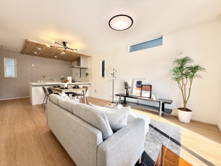 rO 났ƏΊ炪W܂AS܂郊rO