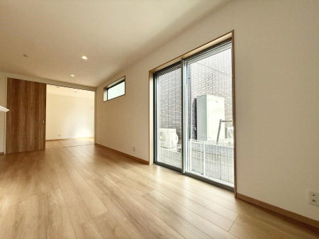 ���r���O �傫�ȑ�����������薾�邢��Ԃł��������������܂�