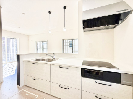 �L�b�`�� �������Ƒ��̉�b���e�ށA�S�n�悢�L�b�`���X�y�[�X