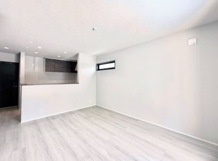 ���r���O ���������S�n�̂����A���z�̃��r���O