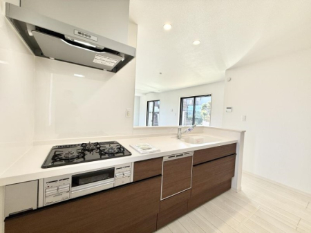 �L�b�`�� �����������������Ԃ����܂��A�Ί炠�ӂ��L�b�`��