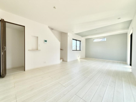 ���r���O �����������������Ɠ��ʂɂ���A�e���̋��