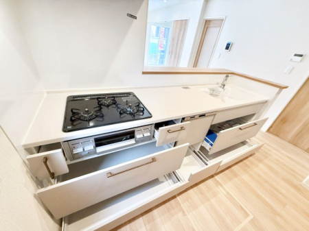 �L�b�`�� �������Ƒ����J��[�߂�A������̂���L�b�`��