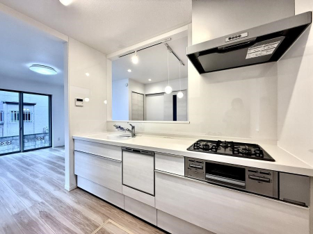 �L�b�`�� �������V���v���Ŕ������S�n�悢���Ԃ𐶂ރL�b�`�����