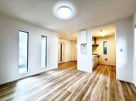 ���r���O ���������R�Ɖ�b�����܂��A�S�n�悢�ЂƂƂ�