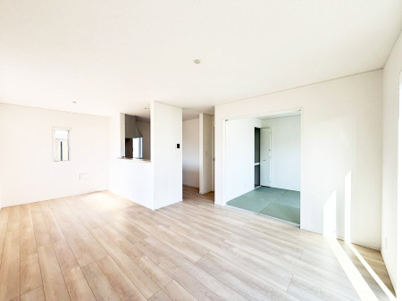 rO 났ƏΊ炪W܂AS܂郊rO