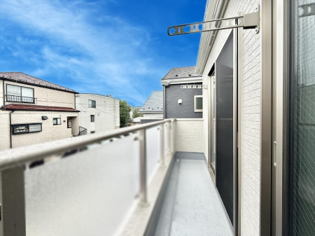 �o���R�j�[ ������ �G�߂̈ڂ낢����������J���I�ȋ�Ԃł�