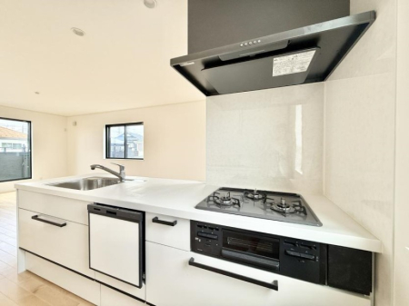 �L�b�`�� �������V���v���Ŕ������S�n�悢���Ԃ𐶂ރL�b�`�����