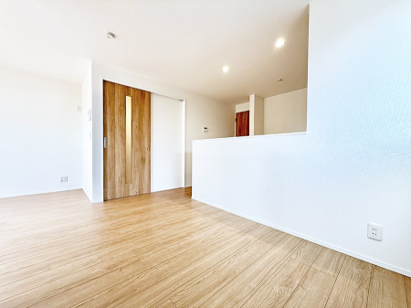 ���r���O ���������났�ƏΊ炪�W�܂�A�S���܂郊�r���O