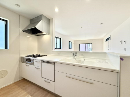 �L�b�`�� �����������������Ɗy�����Ȃ�A���K�ȃL�b�`�����