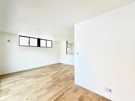 ���r���O ������2�K���r���O�́A�Ƒ��̃v���C�x�[�g��������Ԃł�  