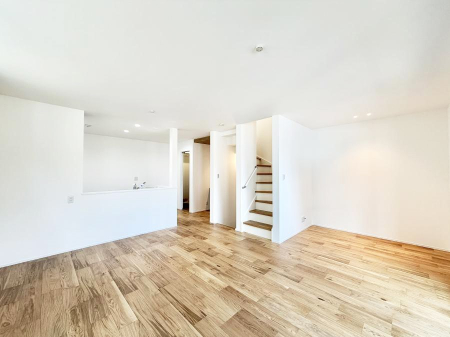 ���r���O ���������r���O�C���K�i���ƁA���Ƒ��ŃR�~���j�P�[�V���������₷���ł���  