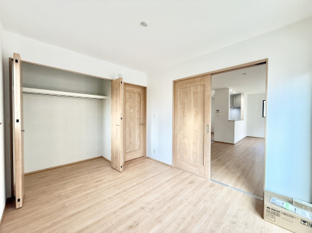 ���̑����� �������傫�Ȏ��[�ŉו����X�b�L���Еt���܂�  