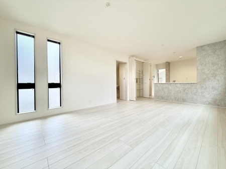 ���r���O ���������R�Ɖ�b�����܂��A�S�n�悢�ЂƂƂ�