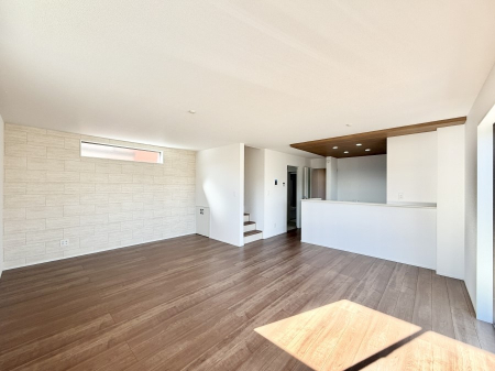 ���r���O ���������났�ƏΊ炪�W�܂�A�S���܂郊�r���O