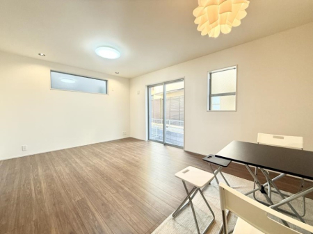 ���r���O ���������C�ɓ���̏ꏊ�ŁA�̂�т�Ƃ������Ԃ�