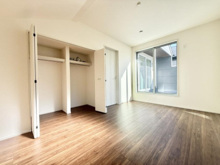 �q������ �������v���C�x�[�g��ԂƂ��ĐÂ��ŗ�������������񋟂��Ă���܂�