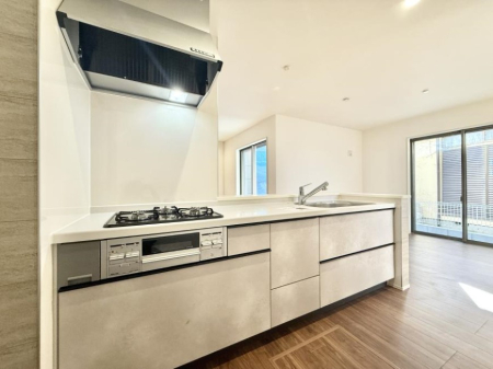 �L�b�`�� �����������������Ԃ����܂��A�Ί炠�ӂ��L�b�`��