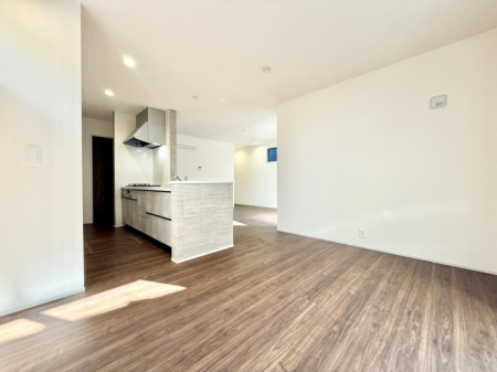 ���r���O ���������났�ƏΊ炪�W�܂�A�S���܂郊�r���O