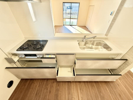 �L�b�`�� �������V���v���Ŕ������S�n�悢���Ԃ𐶂ރL�b�`�����