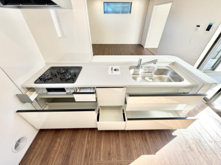 �L�b�`�� �������Ƒ����J��[�߂�A������̂���L�b�`��