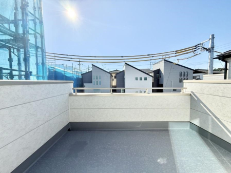 �o���R�j�[ ������ �G�߂̈ڂ낢����������J���I�ȋ�Ԃł�