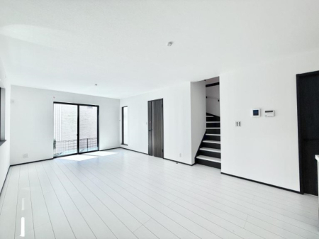 ���̑����� ���r���O�C���K�i���̗p�I�R�~���j�P�[�V���������₷���ł���  