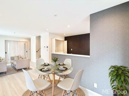 rO 肰ȂfUCZX悭oƋCGł