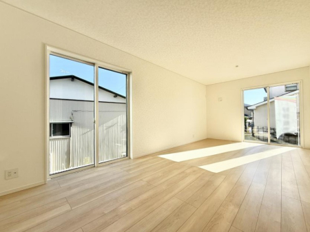 ���r���O �������z�������˂����ޖ��邢LDK�͉Ƒ��ł̂�т芰���܂�  