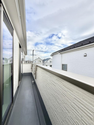 �o���R�j�[ ������ �G�߂̈ڂ낢����������J���I�ȋ�Ԃł�