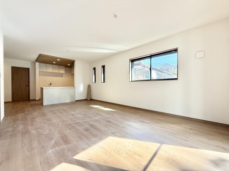 ���r���O �������i�`�������ȃ��r���O�͂ǂ�ȃC���e���A�ɂ������܂�  