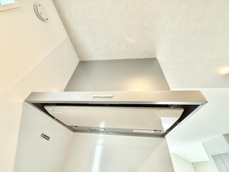 ���̑����� �ݔ����������̏��C����������C��ɗU������A�����I�ɔr�����ł��܂��B