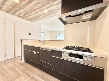 �L�b�`�� �����������������Ɗy�����Ȃ�A���K�ȃL�b�`�����