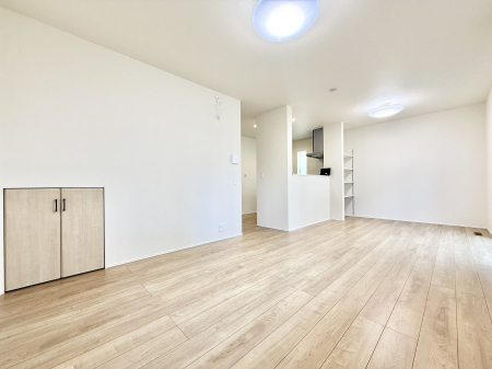 ���r���O ����