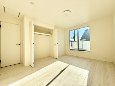 �Q�� ����