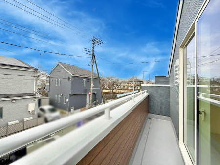 �o���R�j�[ ������ �G�߂̈ڂ낢����������J���I�ȋ�Ԃł�