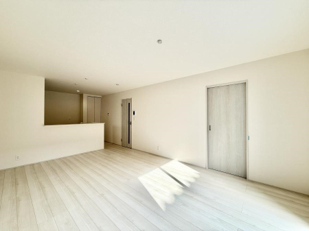 ���r���O ���������났�ƏΊ炪�W�܂�A�S���܂郊�r���O