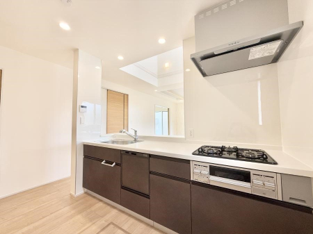 �L�b�`�� �������V���v���Ŕ������S�n�悢���Ԃ𐶂ރL�b�`�����